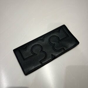 TORY BURCH CLUTCH